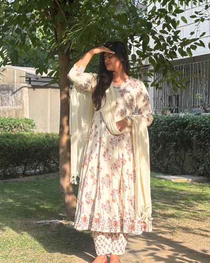 क Three Piece Set