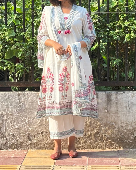 क Three Piece Set