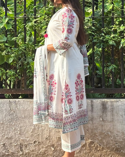 क Three Piece Set