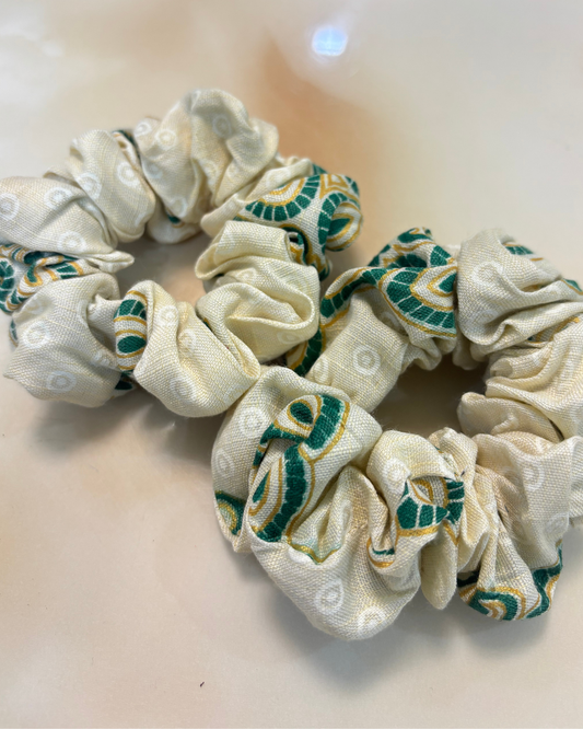 क Scrunchie