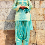 Nazaakat set