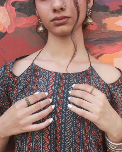 Jhilmil kurti