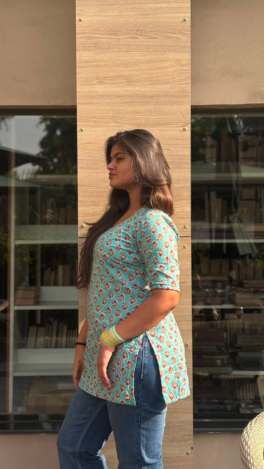 Myra kurti